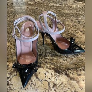 RED Valentino black patent leather sling back & nude heels. Size 37